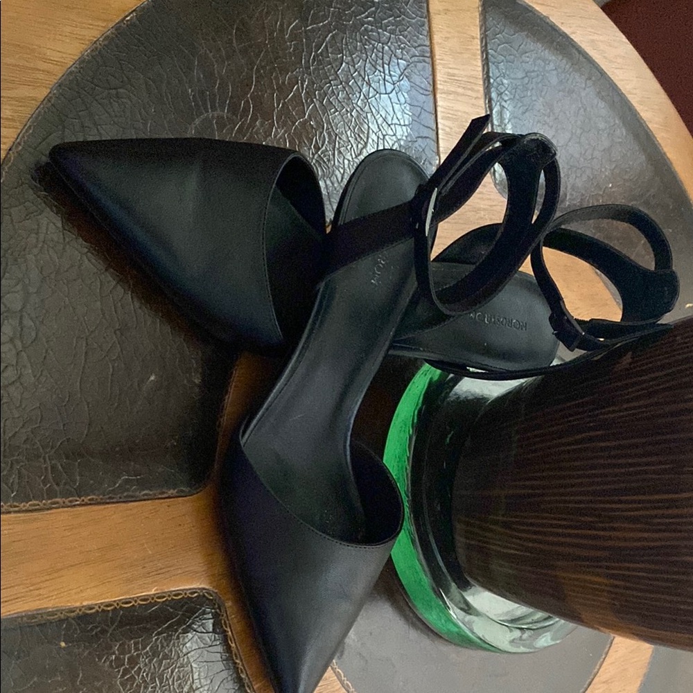 Nordstrom Black Heels Elegant Design